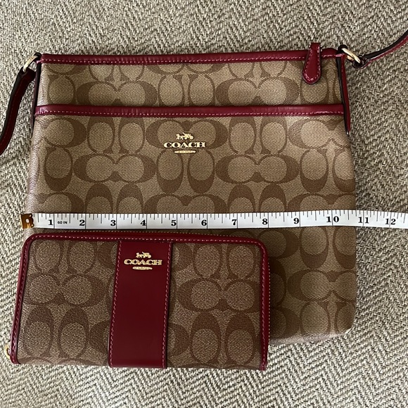 Coach crossbody and matching wallet set - Picture 2 of 8